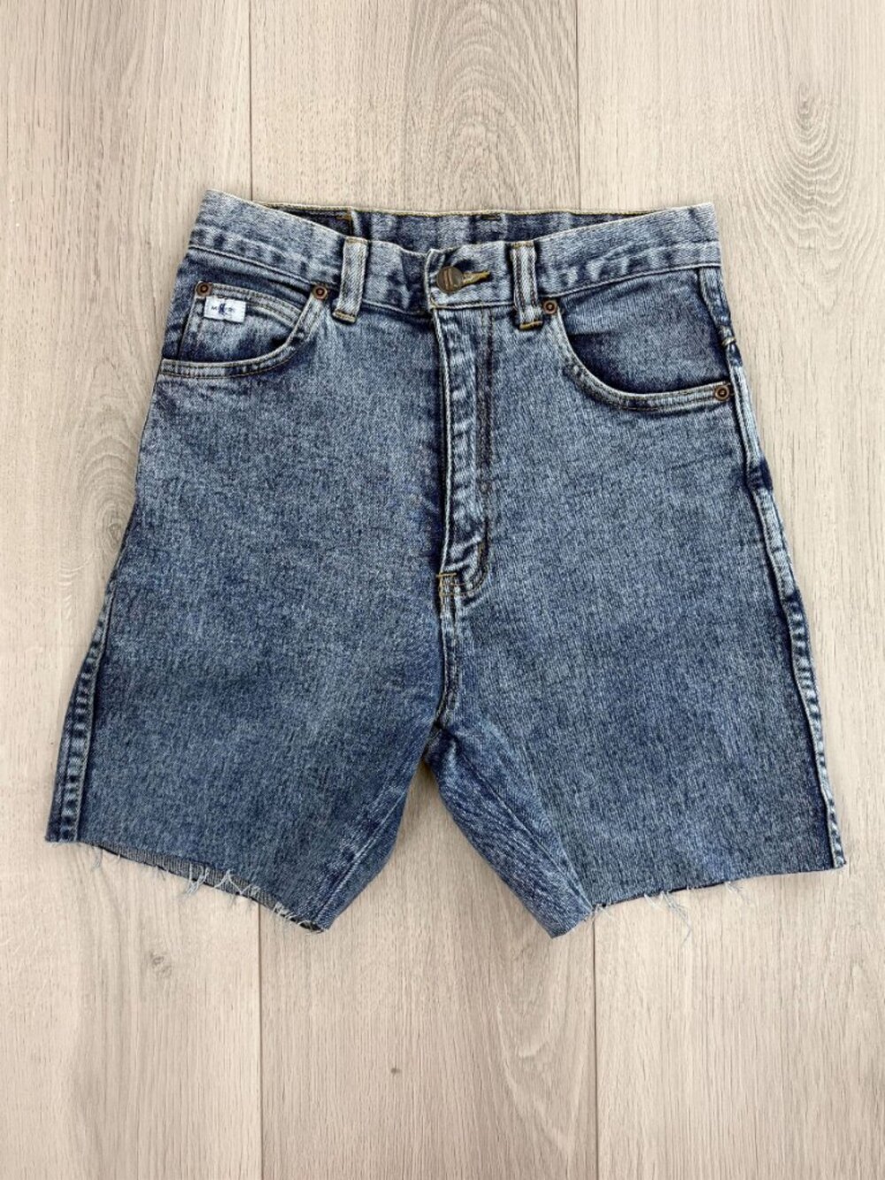 Millers Vintage Womens 26 Denim Cut Off Shorts Acid Wash High Waist Festival Y2K